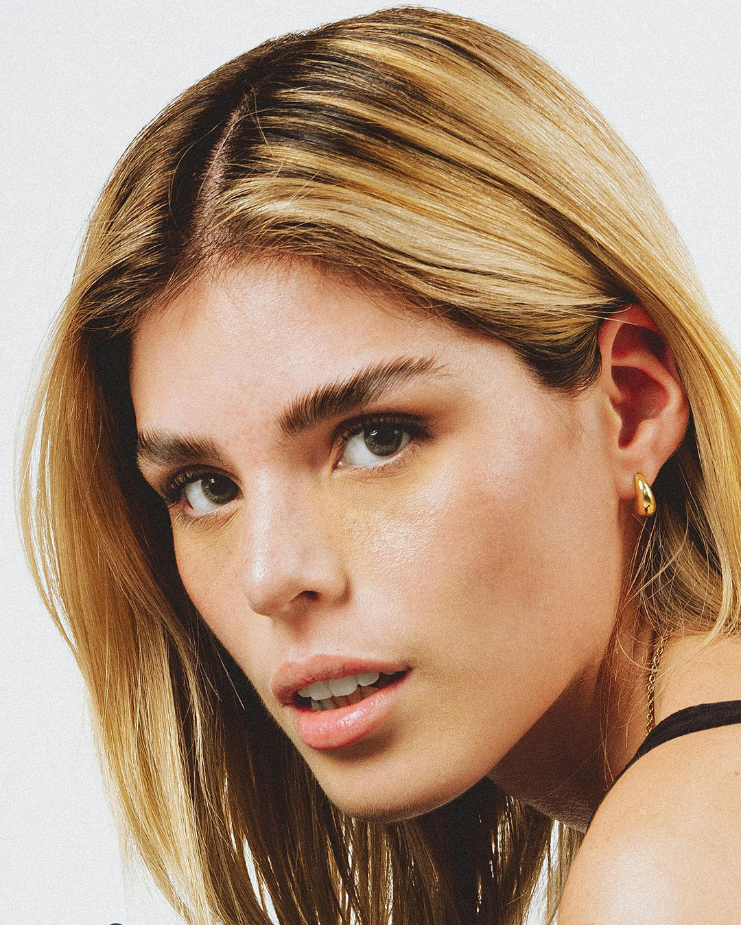 Feminización facial